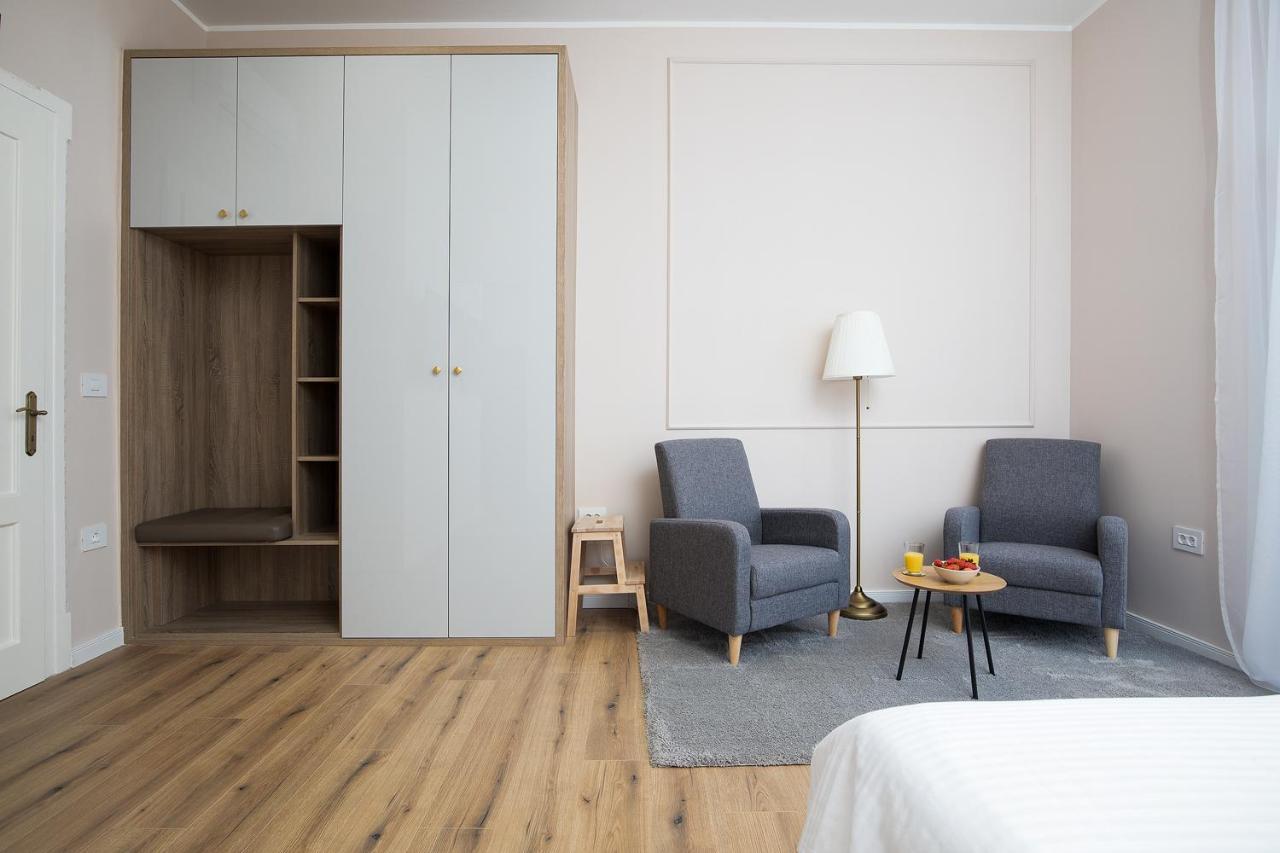 Grand Munz Apartment Pula Ngoại thất bức ảnh