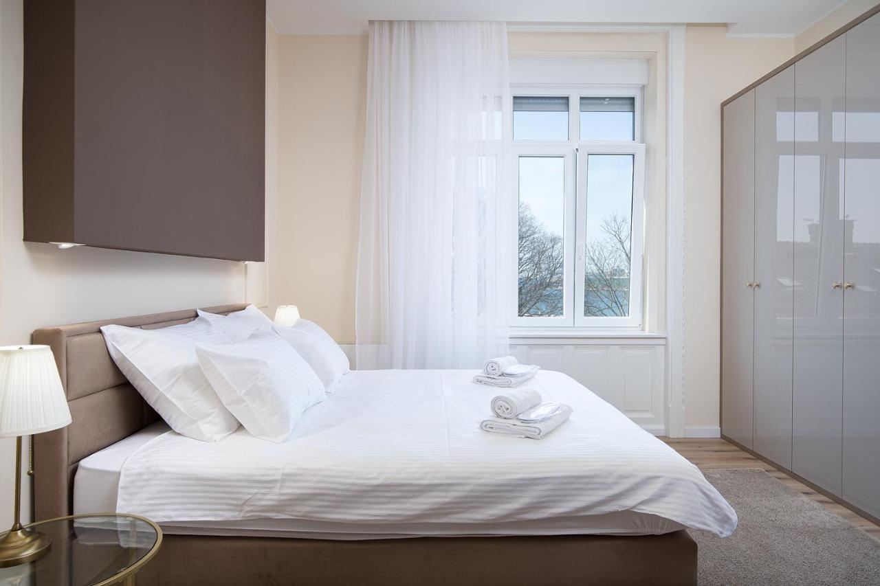Grand Munz Apartment Pula Ngoại thất bức ảnh