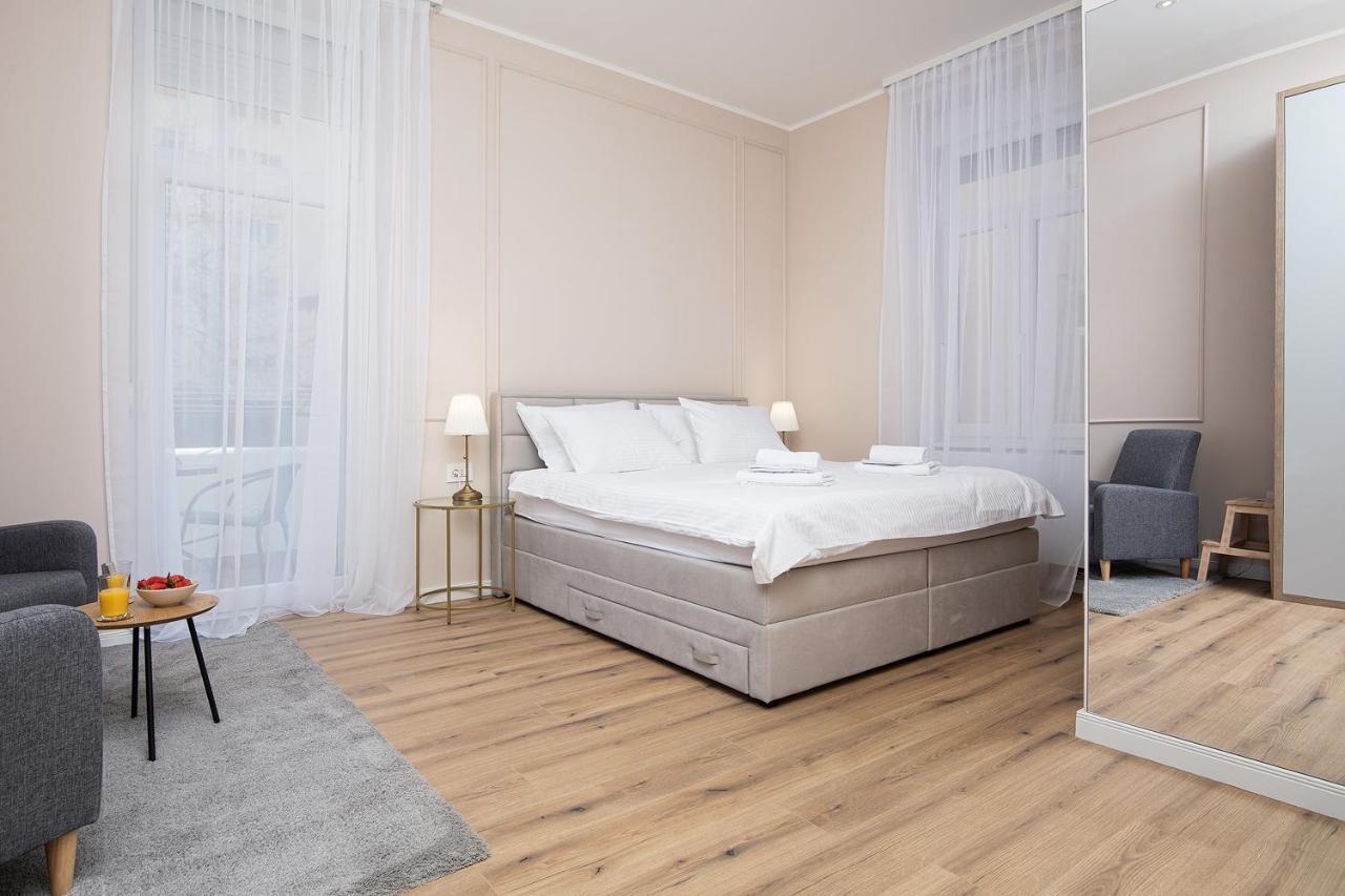 Grand Munz Apartment Pula Ngoại thất bức ảnh